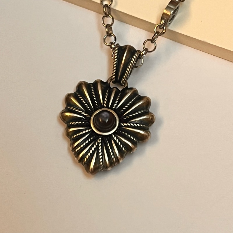 Gucci heart 經典雙G愛心雕花項鍊-10