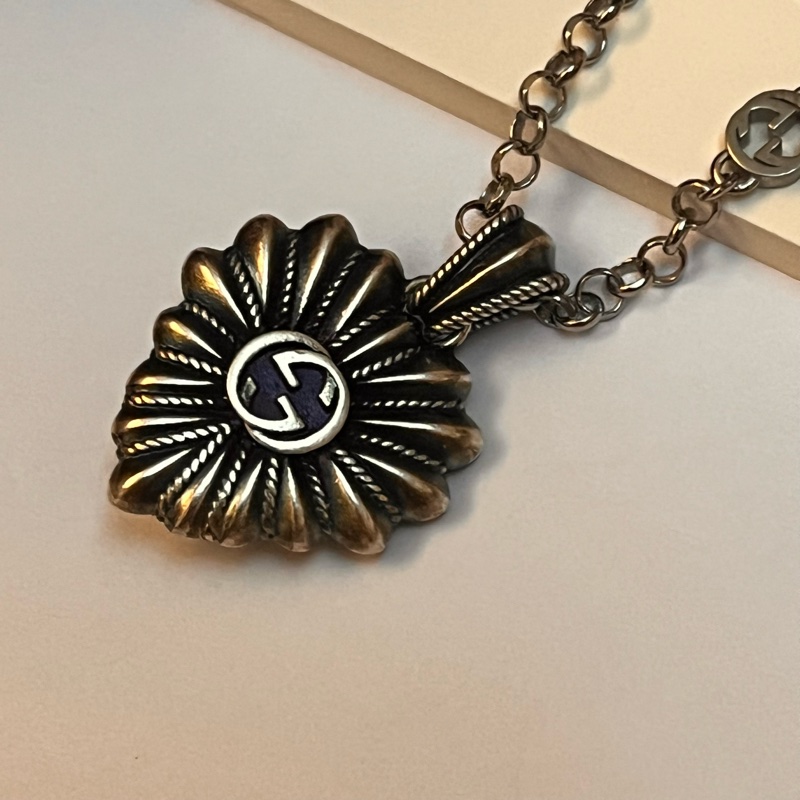 Gucci heart 經典雙G愛心雕花項鍊-12