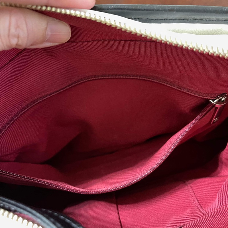 CHANEL 香奈兒 黑白熊貓色 流浪包-12