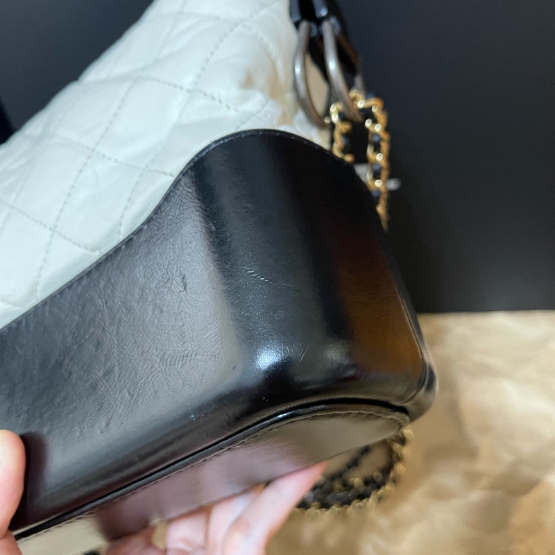 CHANEL 香奈兒 黑白熊貓色 流浪包-15