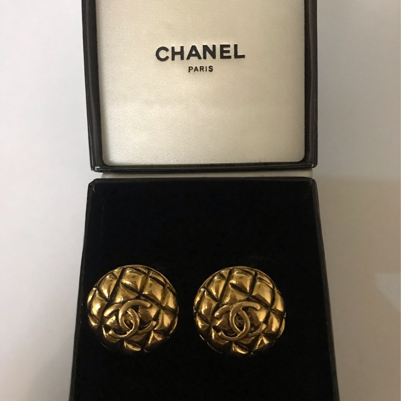 Chanel 老香圓形夾式耳環-1
