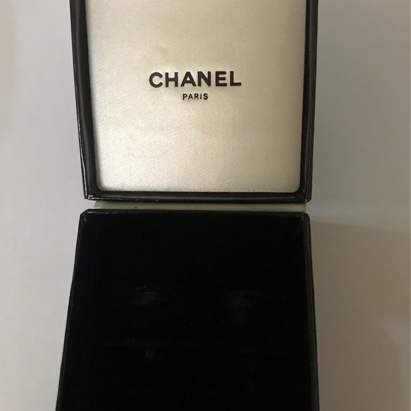 Chanel 老香圓形夾式耳環-12