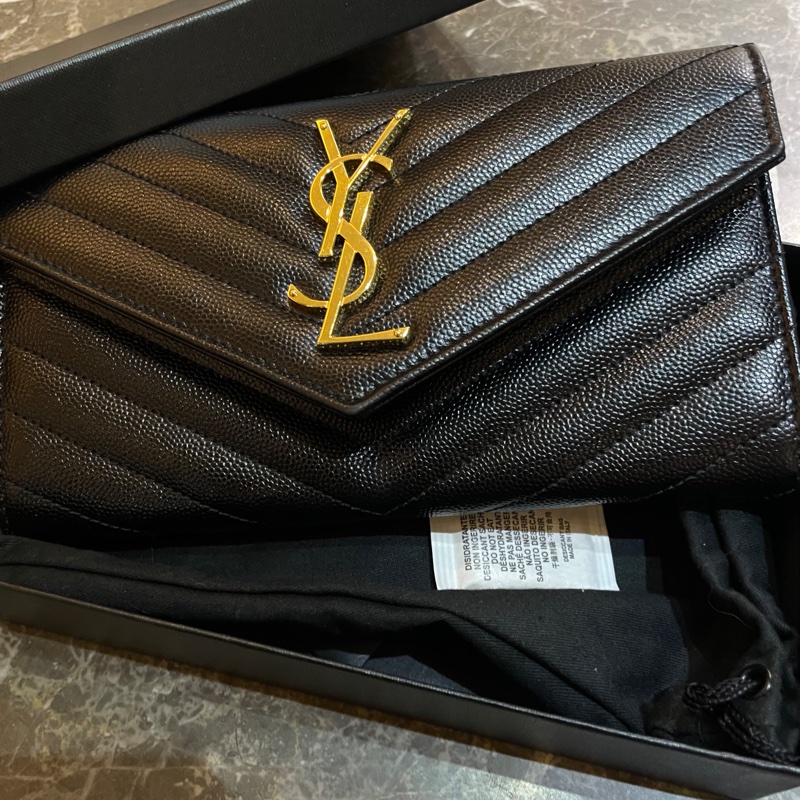 ▪️FUGUEI選物▪️YSL  黑金魚子醬下蓋信封長夾-2