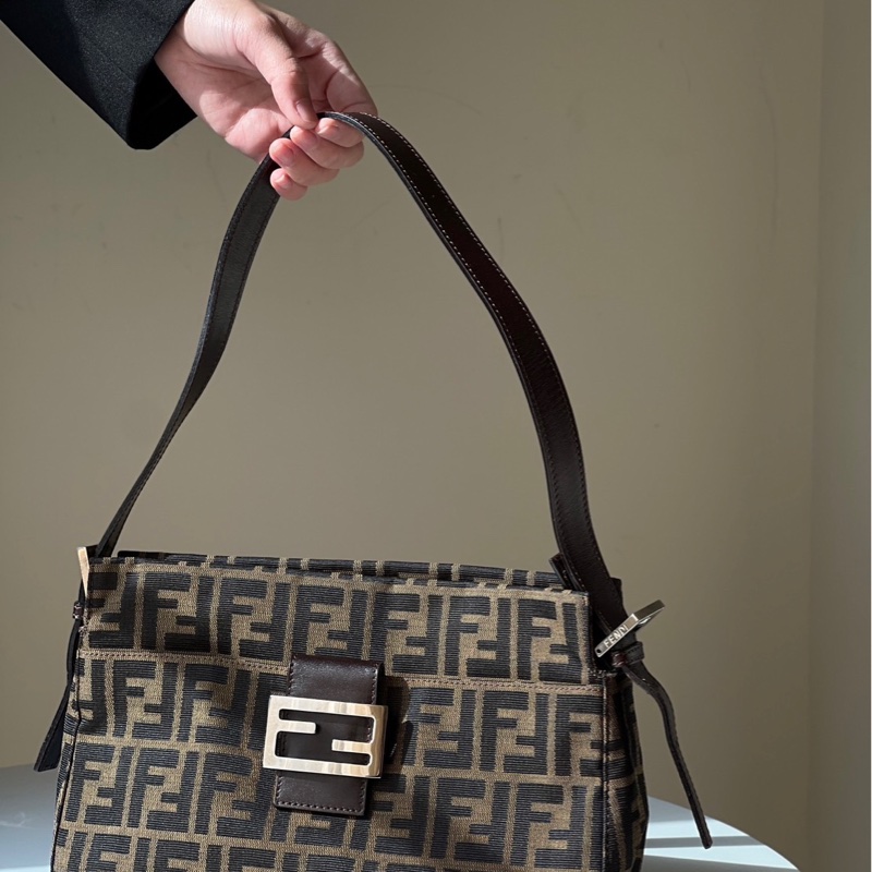 Fendi 老花肩背包-0
