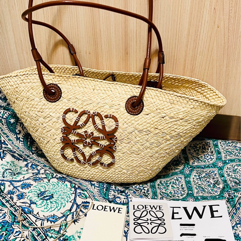 Loewe Anagram 伊拉卡棕櫚葉拼小牛皮 編織草籃 菜籃 小號-1