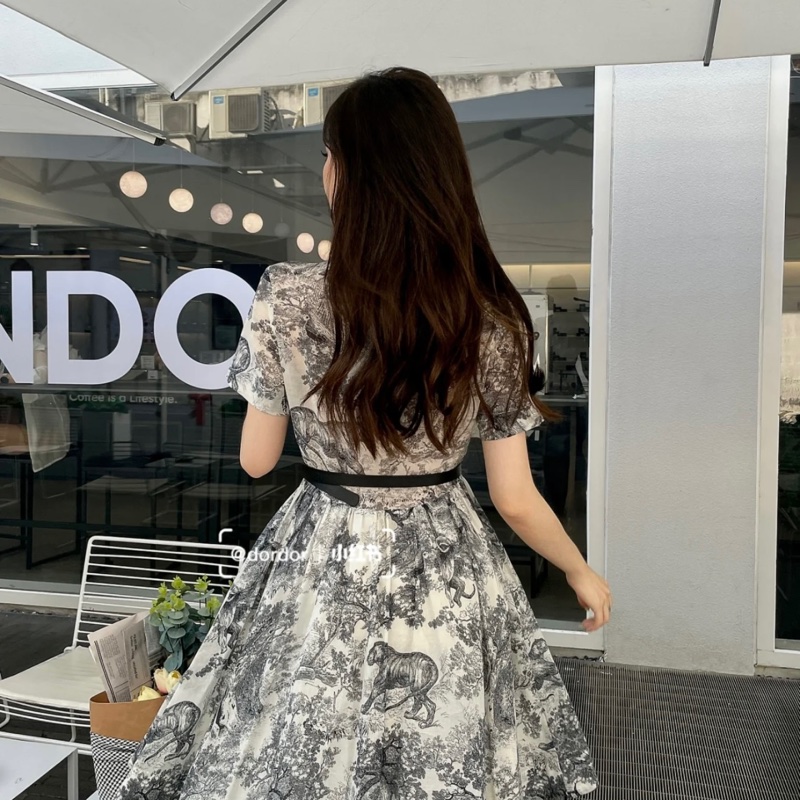 Dior動物圖騰兩件式洋裝-3