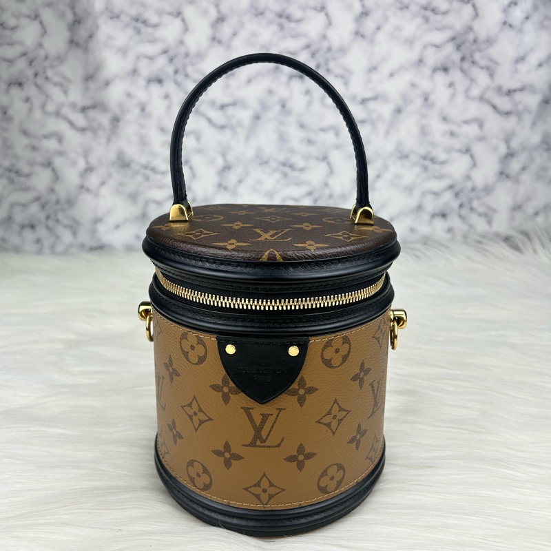 LV  M43986  Cannes 雙色老花手提斜背圓筒包/發財桶  ⭕️目前櫃上售價$92000元  超值優惠-5