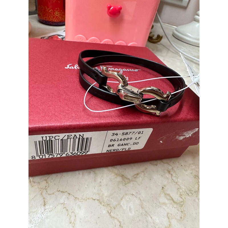 全新菲拉格慕 Salvatore Ferragamo 手環手鍊黑色真皮銀扣-2
