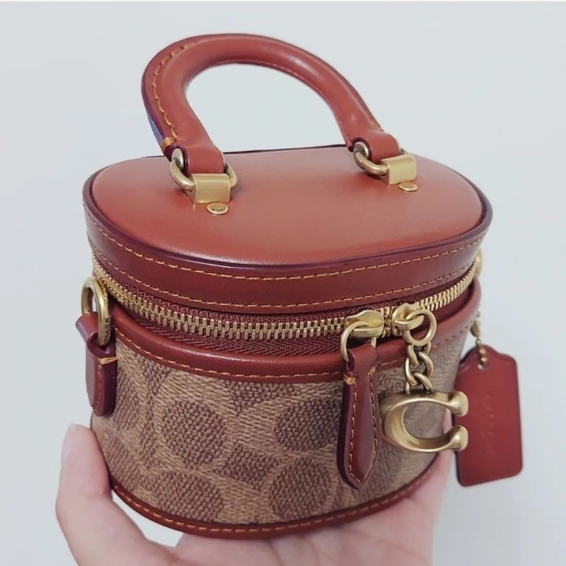 coach 小廢包 小盒子 化妝盒 盒子包 經典 老花 包包 精品 專櫃 正品 側背 肩背 斜揹-2