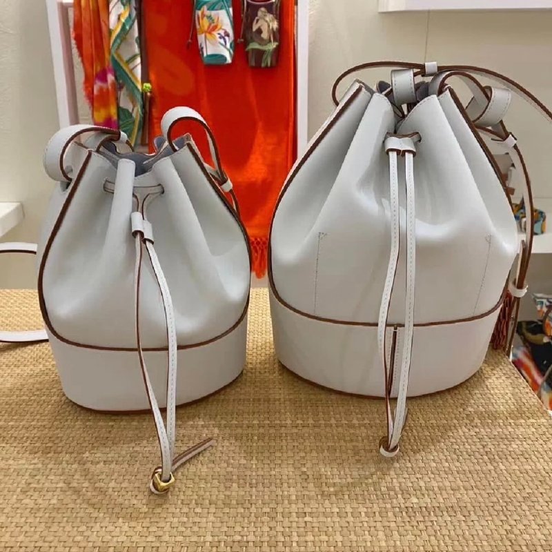 Loewe Mini 迷你納帕 Nappa 小牛皮氣球包 白色-4