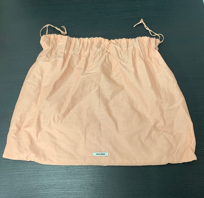 粉色旋風~Miu Miu 經典水晶背帶皺摺皮包-14