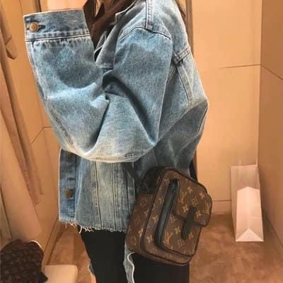 極新 LV christopher 斜背包 男女皆宜 相機包Louis Vuitton M69404-2