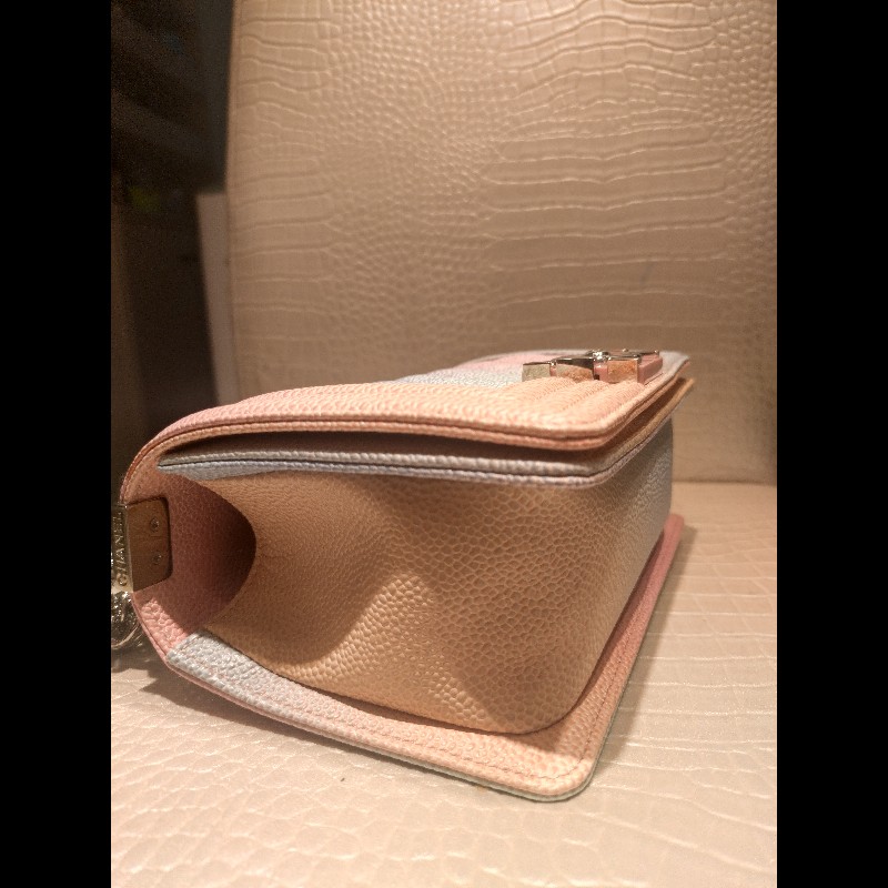 Chanel 限量版粉彩荔枝皮Boy包 （20cm）-11