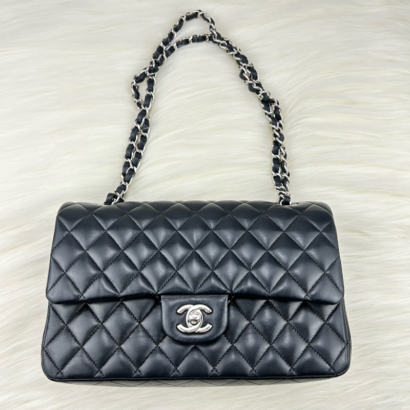 CHANEL Classic flap 中號 cf 25 羊皮銀鍊  黑色雙蓋 超美經典款式-4