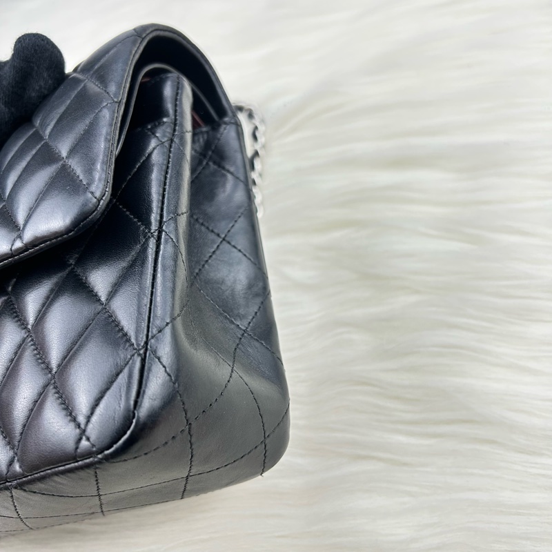 CHANEL Classic flap 中號 cf 25 羊皮銀鍊  黑色雙蓋 超美經典款式-10