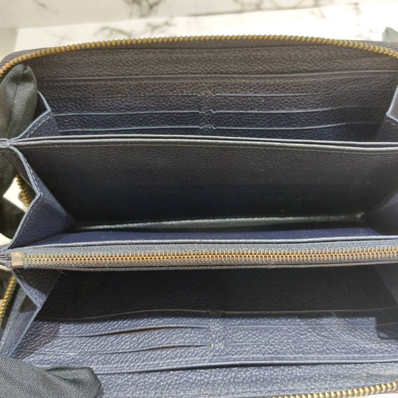 LV 深藍紅邊壓紋ㄇ拉長夾 M62121-7