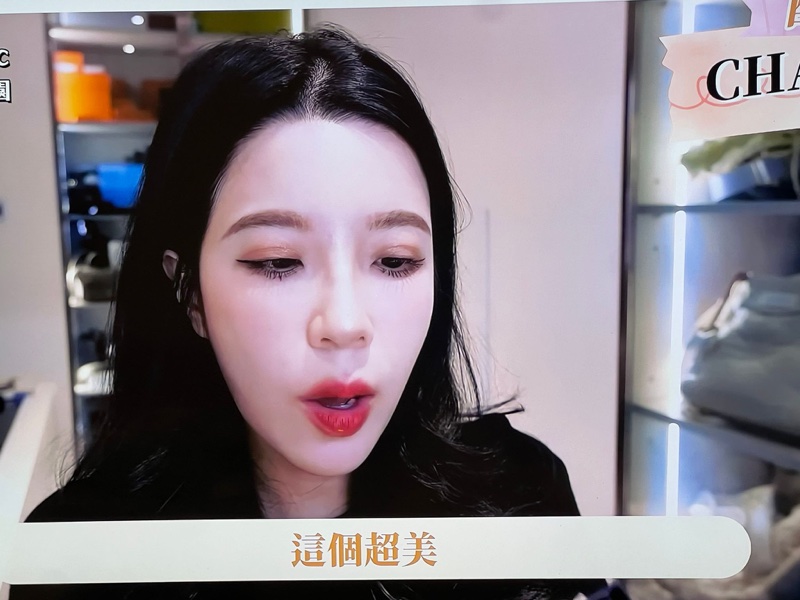 Chanel 香奈兒23B 雙C耳環低調 淡金色-8