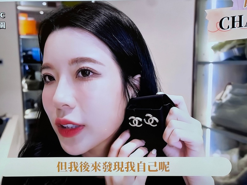 Chanel 香奈兒23B 雙C耳環低調 淡金色-9