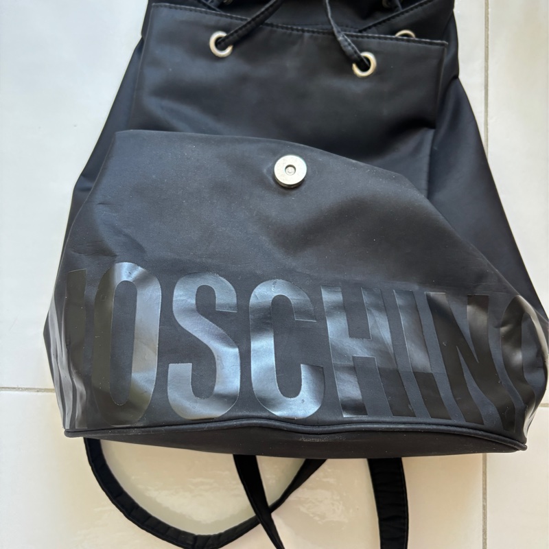 Vintage Moschino 黑色後肩包-15