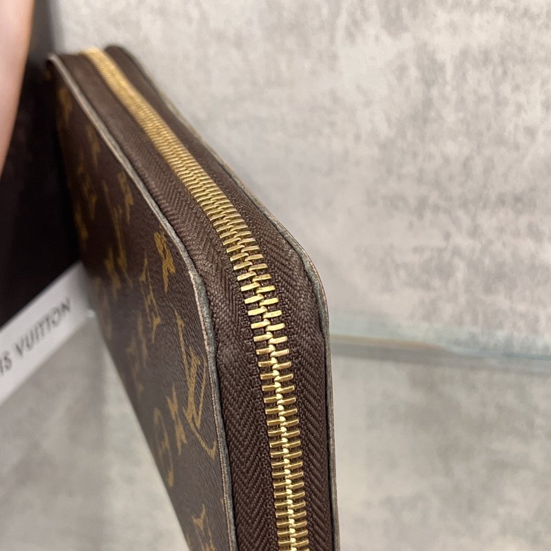 Louis Vuitton LV 老花字紋ㄇ型拉鍊長夾/皮夾-4