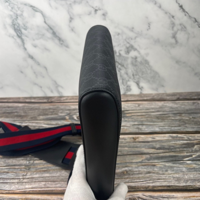 GUCCI 523599 經典GG Supreme藍紅藍織帶拉鍊 #郵差包/ #斜背包 / #肩背包-22