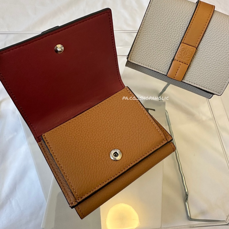 Loewe  小牛皮三折短夾 Trifold wallet 淺焦糖色-2