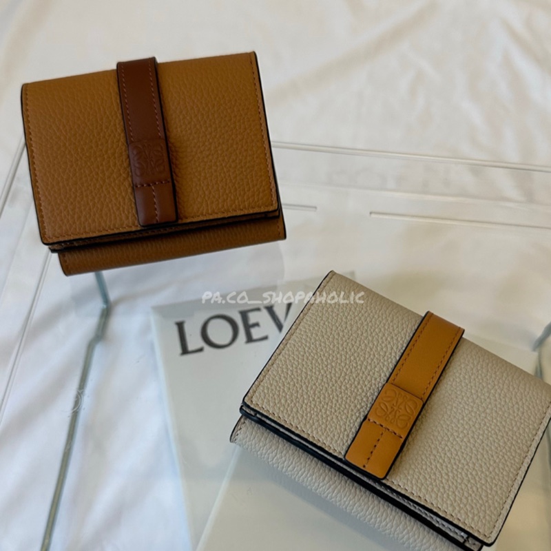 Loewe  小牛皮三折短夾 Trifold wallet 淺焦糖色-4