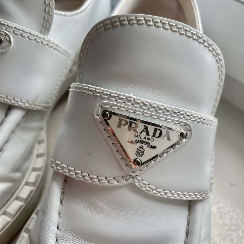 Prada 白色樂福鞋 米色小皮鞋 休閒鞋-1