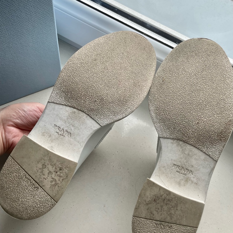 Prada 白色樂福鞋 米色小皮鞋 休閒鞋-3