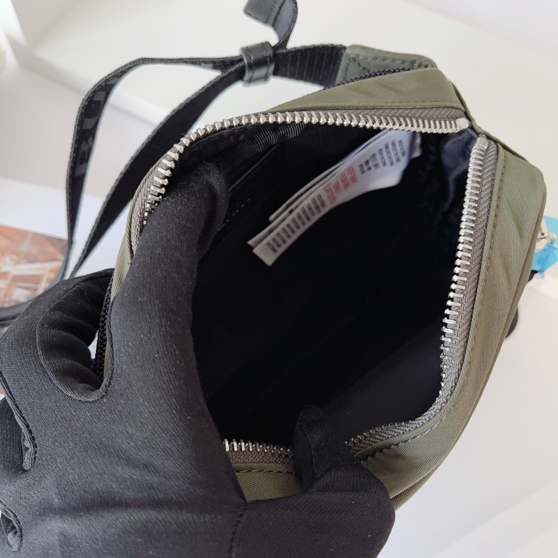 Burberry 品牌logo 腰包-5