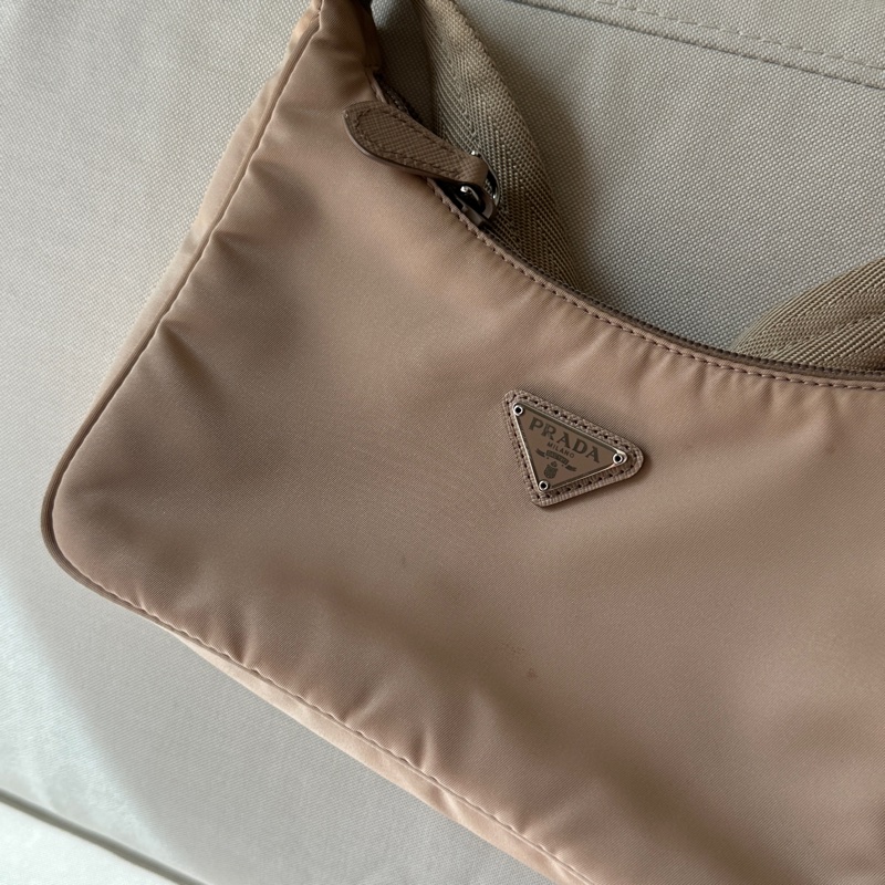 Prada 奶茶色hobo腋下包 2000-6