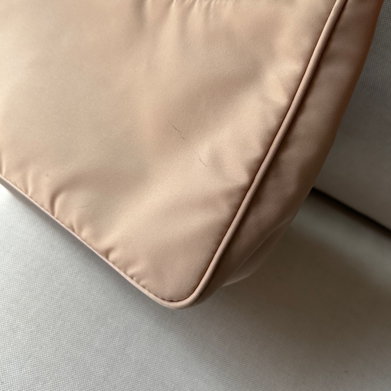 Prada 奶茶色hobo腋下包 2000-10