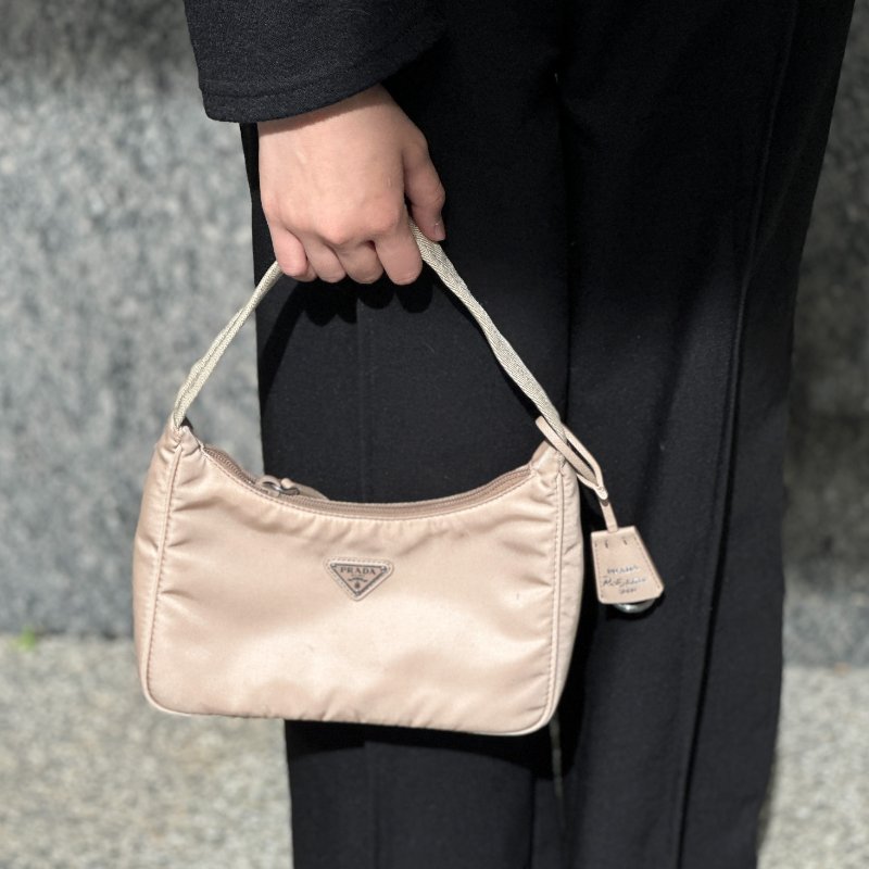 Prada 奶茶色hobo腋下包 2000-2