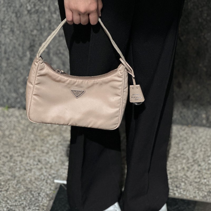 Prada 奶茶色hobo腋下包 2000-3