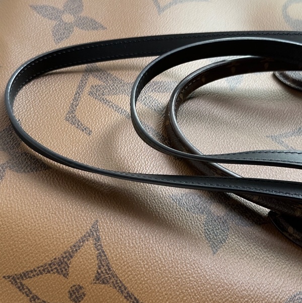 Lv on the go GM 老花 大托特包-6