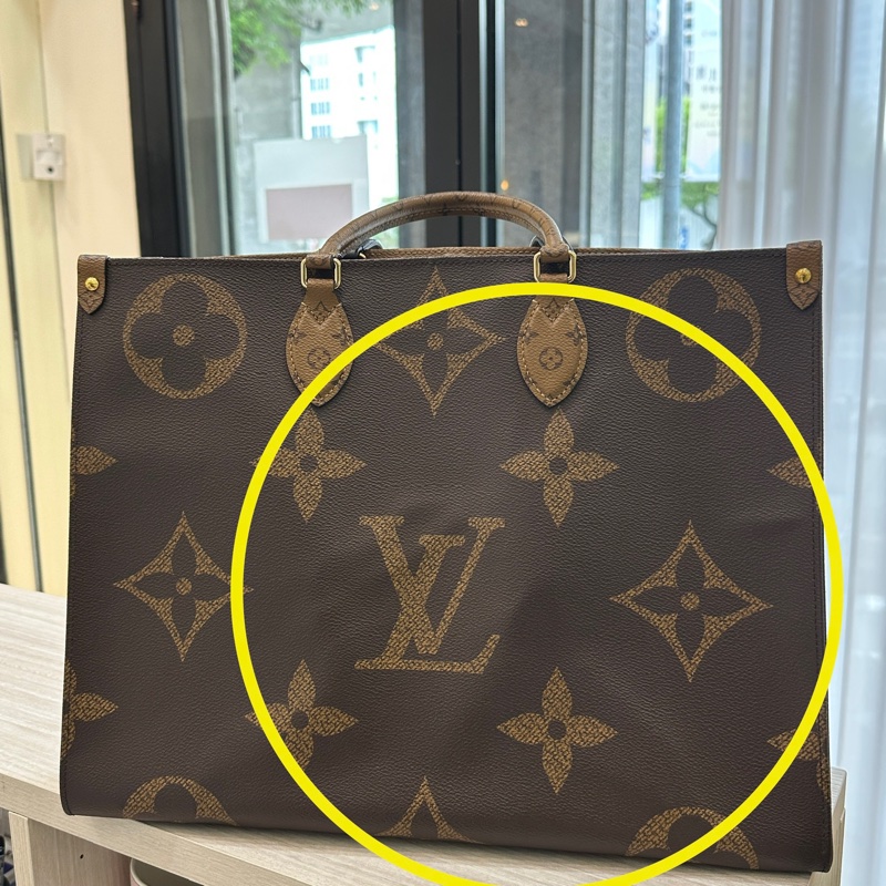 Lv on the go GM 老花 大托特包-12