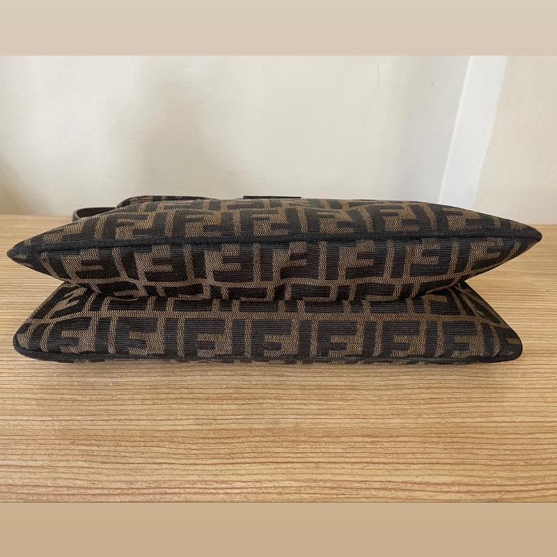 Fendi 老花 法棍包 雙蓋包 腋下包-4