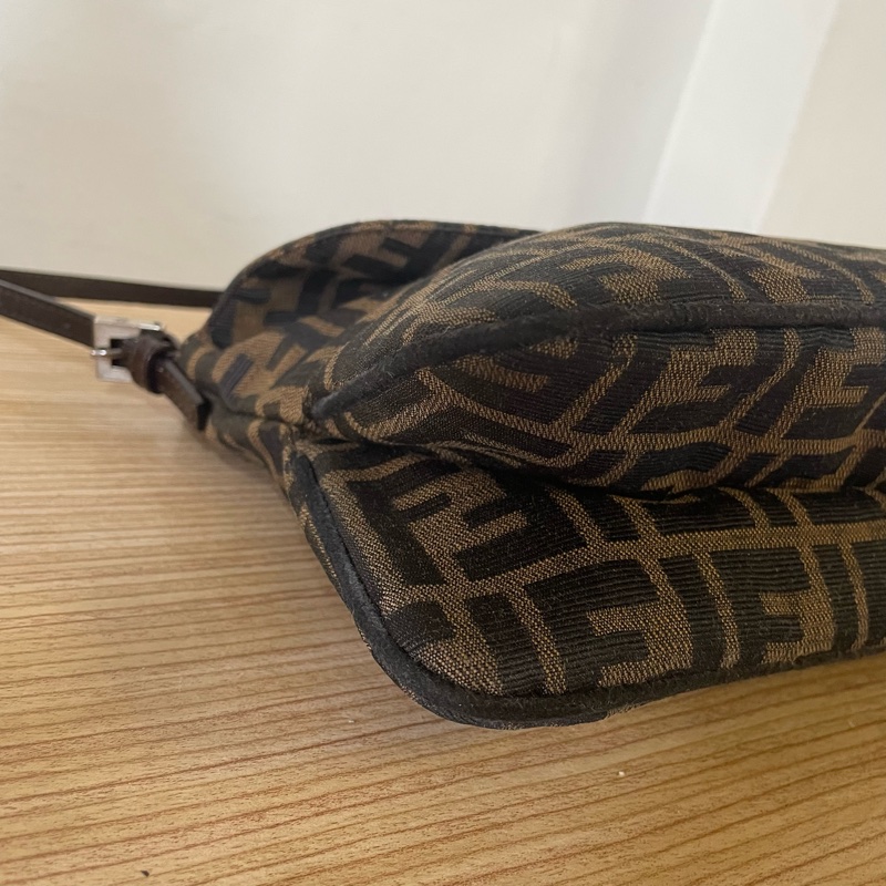 Fendi 老花 法棍包 雙蓋包 腋下包-5