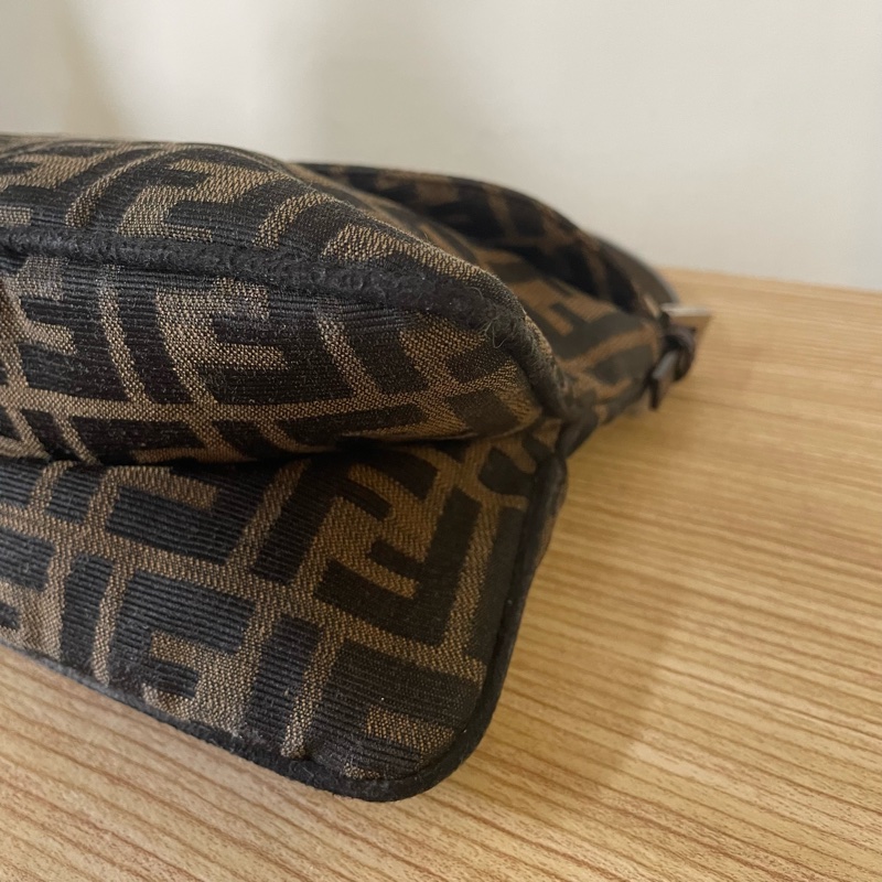 Fendi 老花 法棍包 雙蓋包 腋下包-6