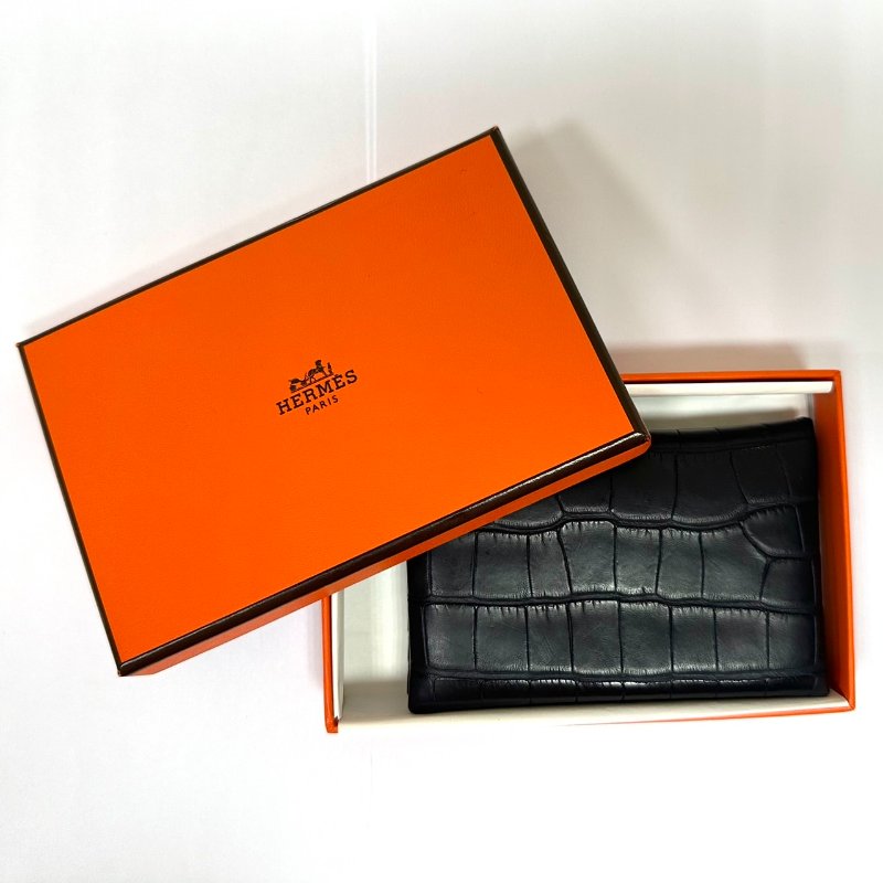 HERMES 黑色經典鱷魚皮短卡夾 10-8-8