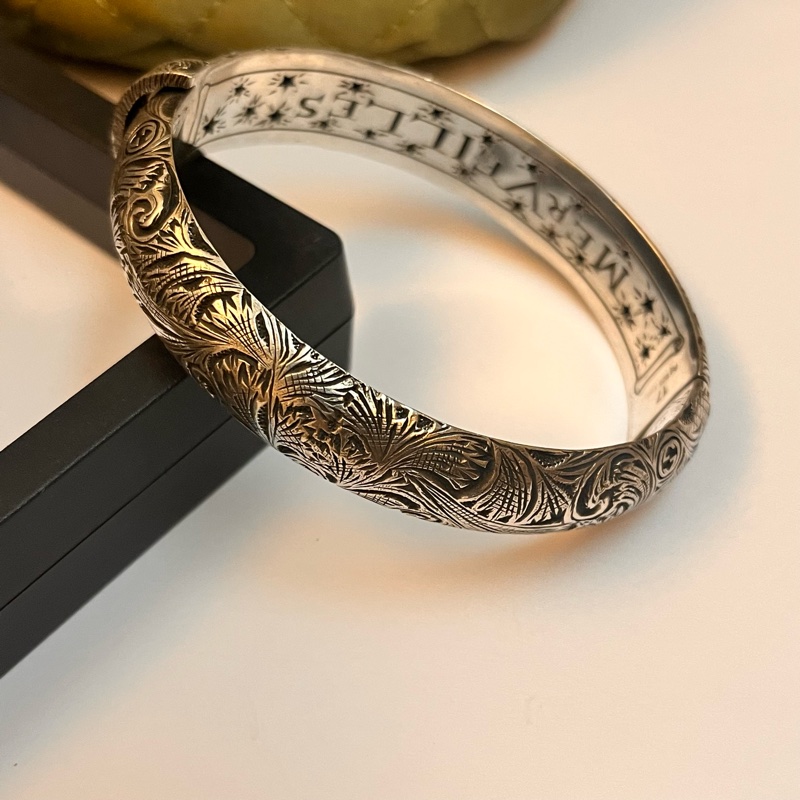 Gucci 仿舊雕花手環-5