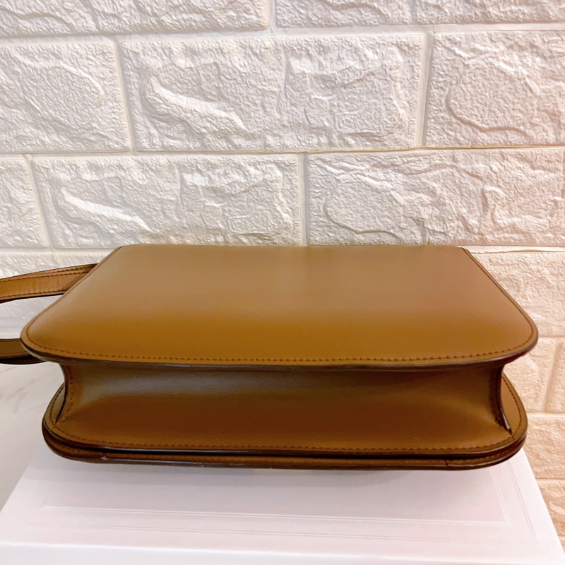 近全新正品✨Celine classic box medium金棕色焦糖金經典豆腐包-5