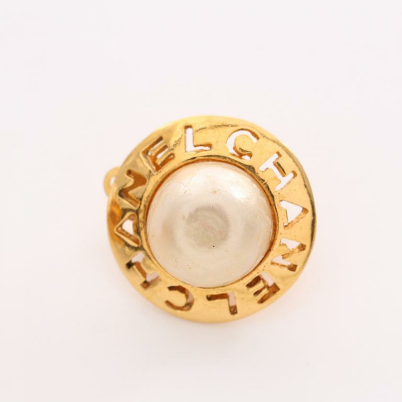 【日本直送】 中古CHANEL[BC]耳環 鍍金 人造珍珠 金色 米白色 Logo vintage-5