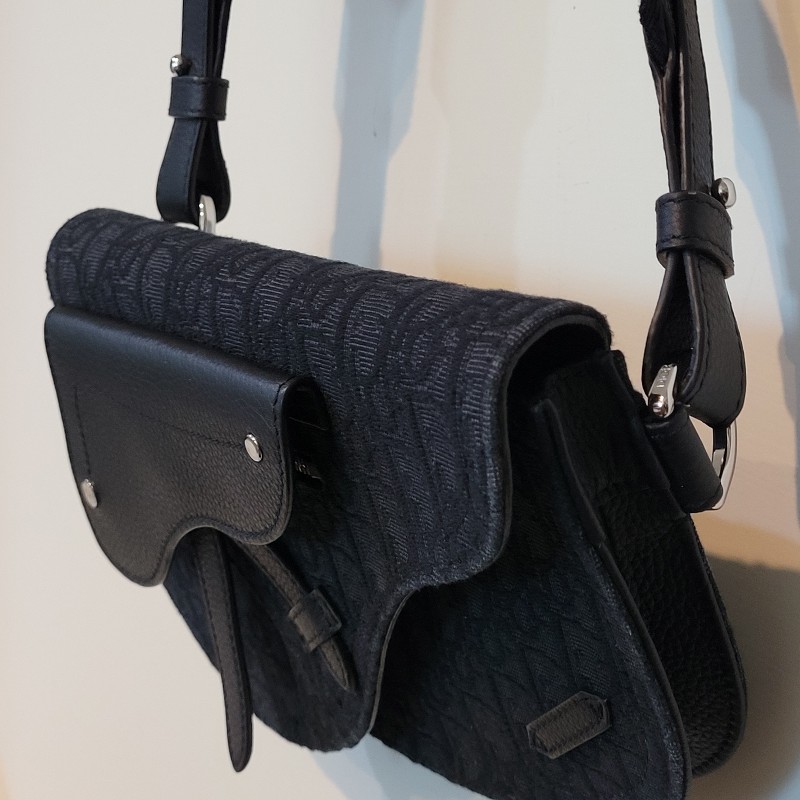 黑色 Dior Oblique 緹花小包 胸包 腰包 SADDLE 小袋 Essentials-6