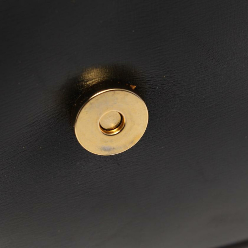 【日本直送】 中古CELINE[BC]Triomphe 真皮肩包 黑色-4