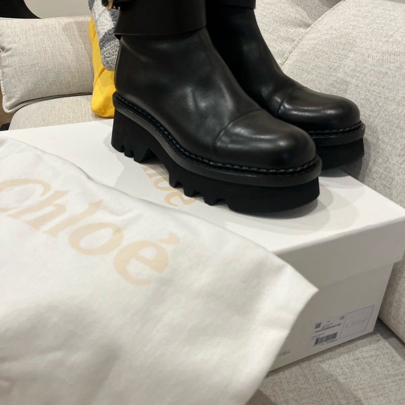 chloe2023的新品黑色綁帶短靴-15