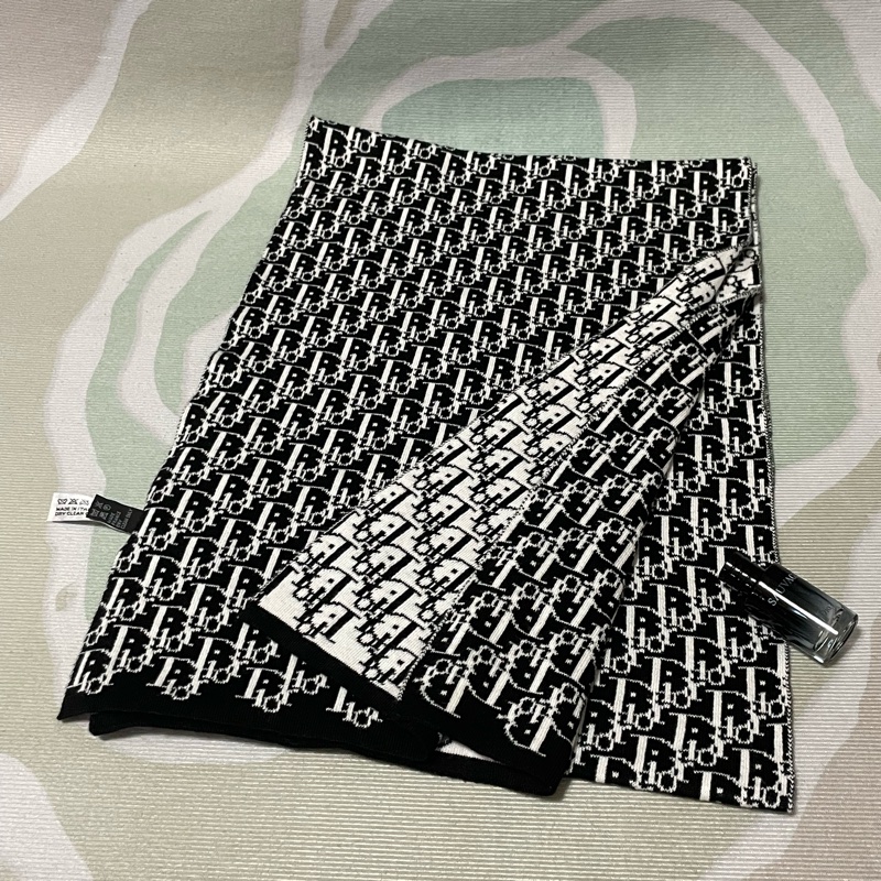 Christian Dior 經典黑白logo雙面100%羊毛圍巾披肩-0