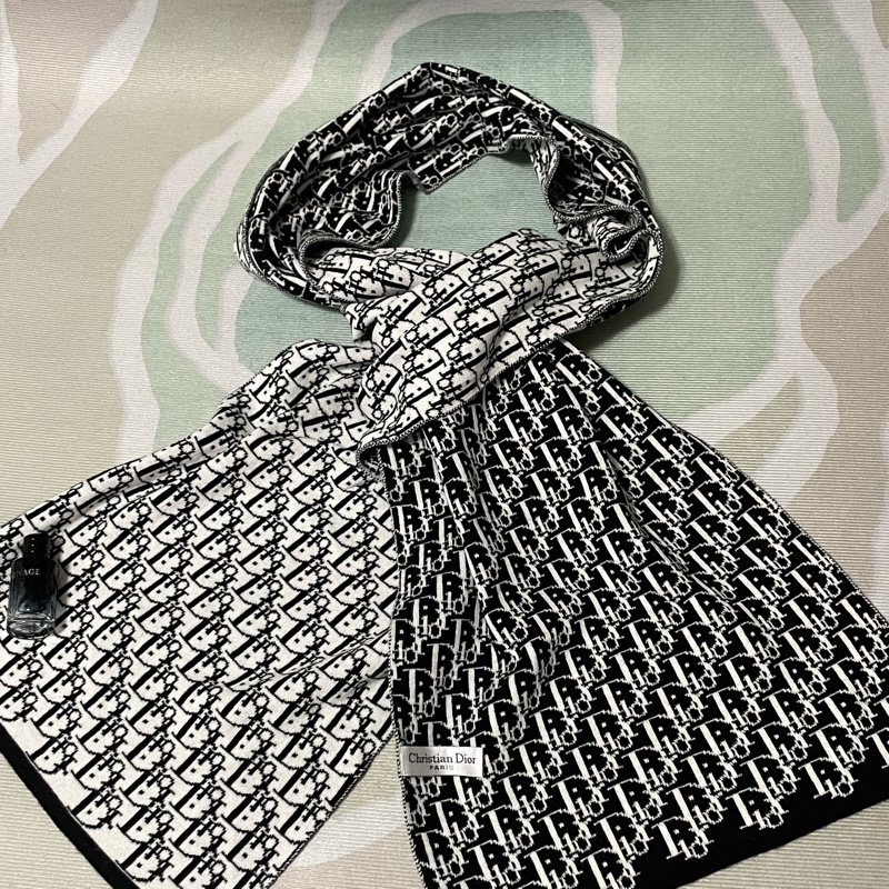 Christian Dior 經典黑白logo雙面100%羊毛圍巾披肩-1