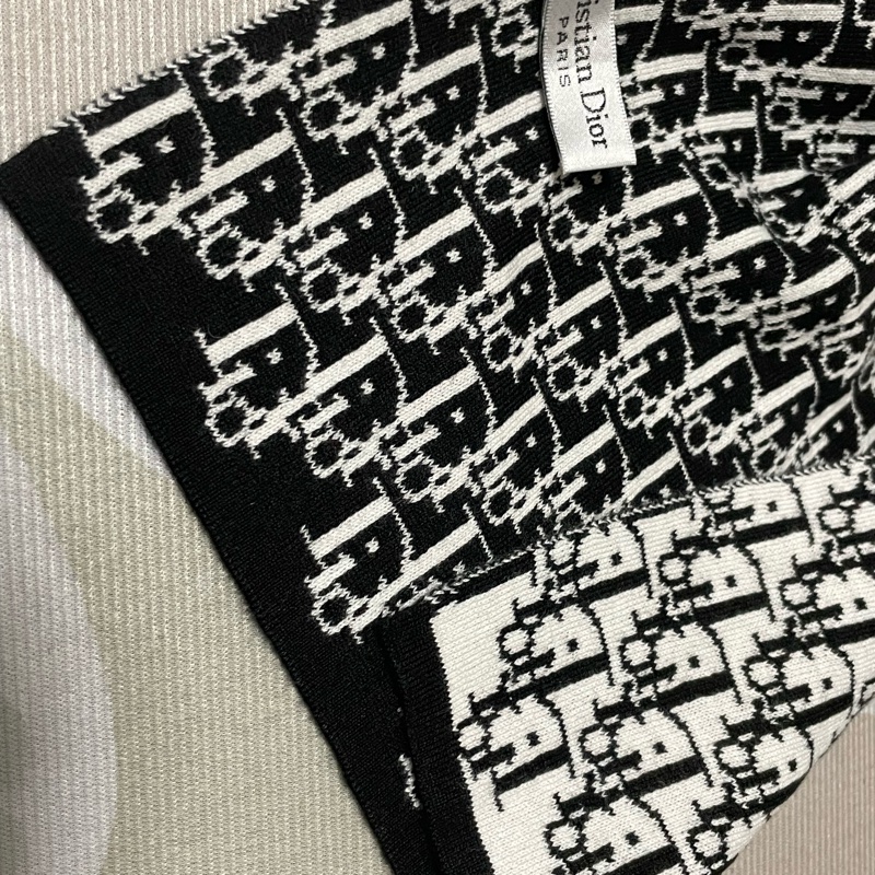 Christian Dior 經典黑白logo雙面100%羊毛圍巾披肩-12