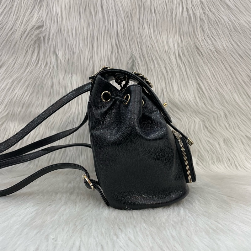 Chanel 經典黑金荔枝皮Affinity迷你後背包*-1